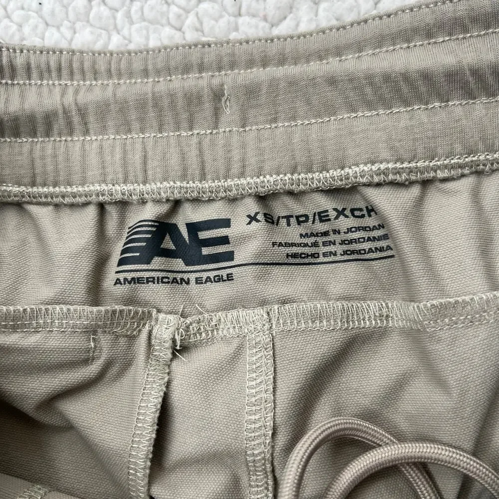 American Eagle Beige Elastic Waist XS Shorts